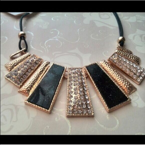 (S2) Sparkly Statement Necklace - Picture 2 of 4